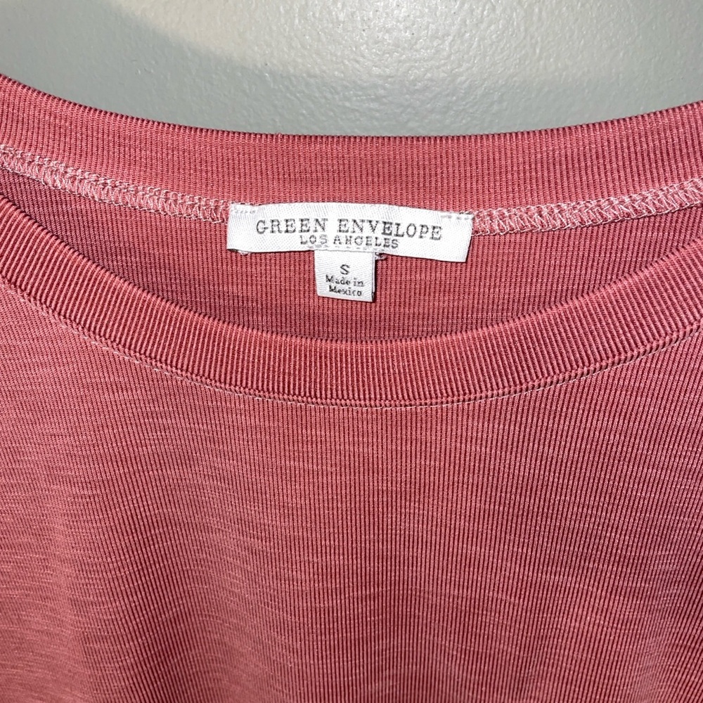 Women's Pink Crew Neck Top Green Envelope S - Picture 2 of 2